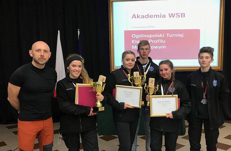 Podium dla drużyny ZSME w Ogólnopolskim Turnieju Klas Mundurowych